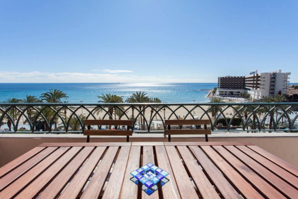 Apartamentos Bahia Alicante Exterior foto